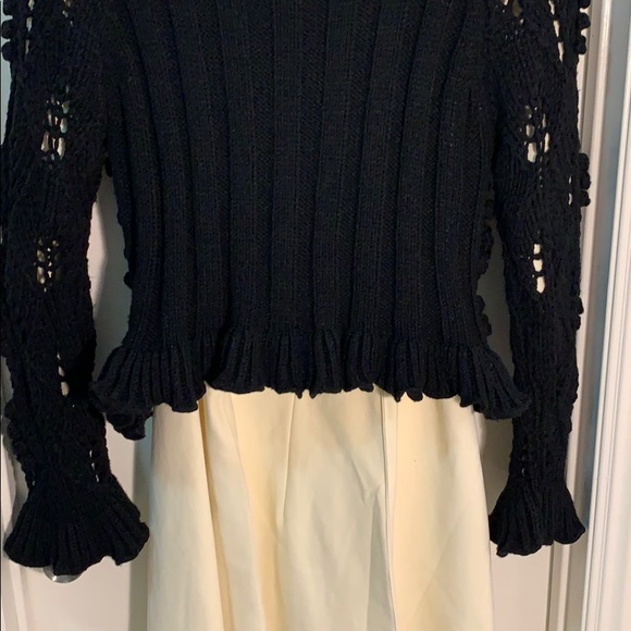 Hand knit wool jacket. Very  nice shape when wear. - Picture 4 of 8